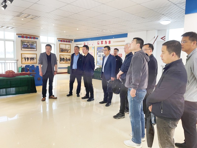 淮海工業(yè)集團參觀(guān)調研.jpg